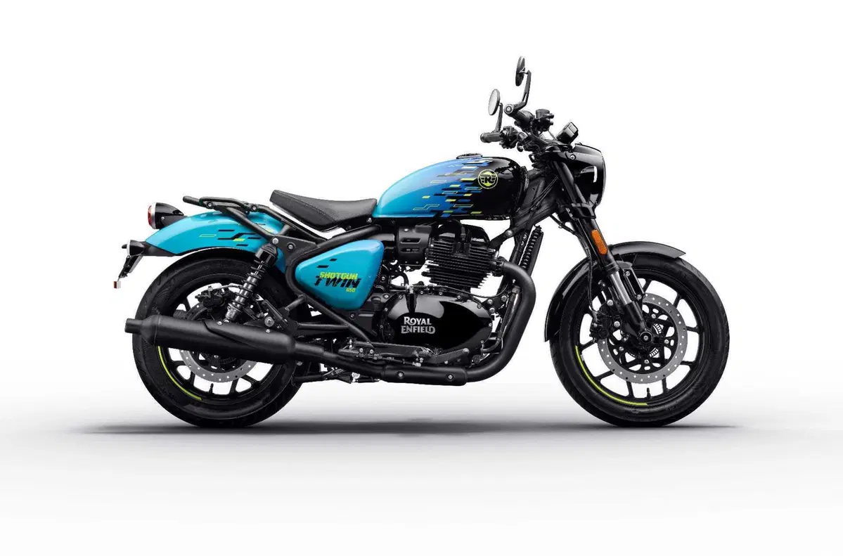 Royal Enfield Shotgun 650 Motoverse Edition, arriva la roadster neo-retro  (14)
