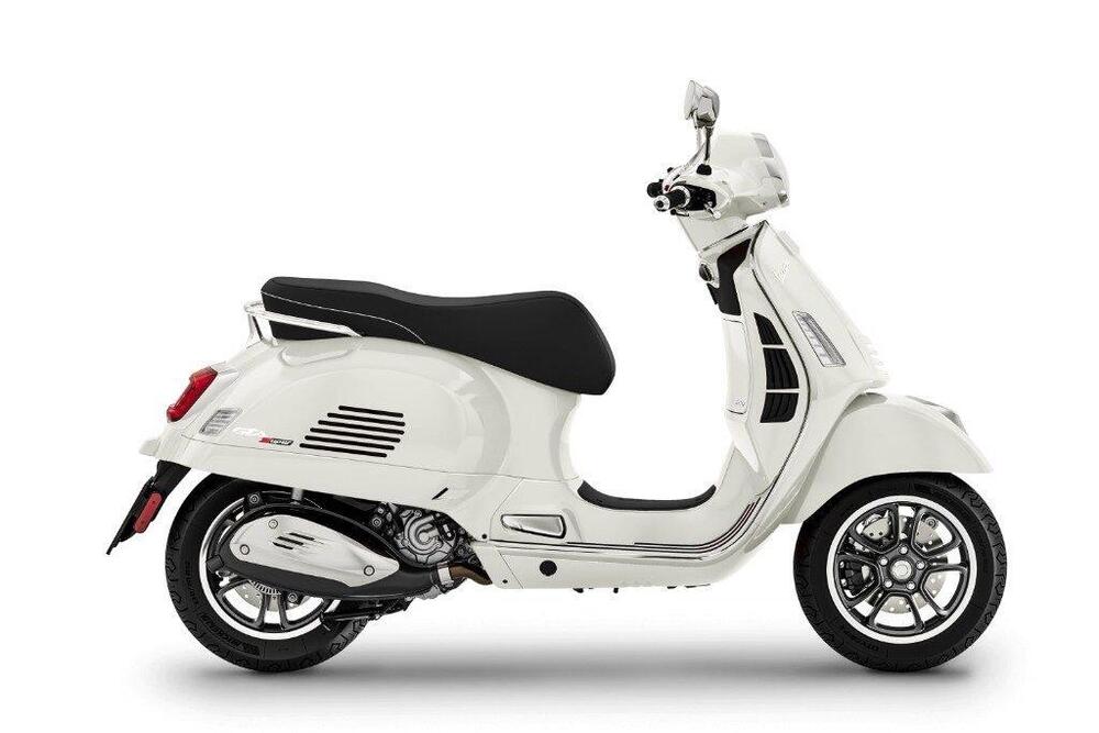 Vespa GTS 300 Super (2023 - 24) (3)