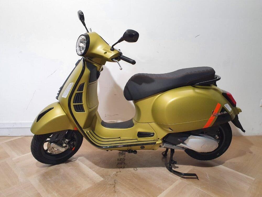 Vespa GTS 300 Super Sport (2023 - 24) (2)