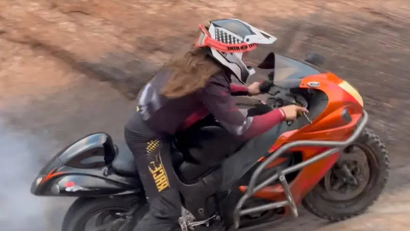 Una Suzuki Hayabusa all'Hell's Gate: cosa pu&ograve; andare storto?
