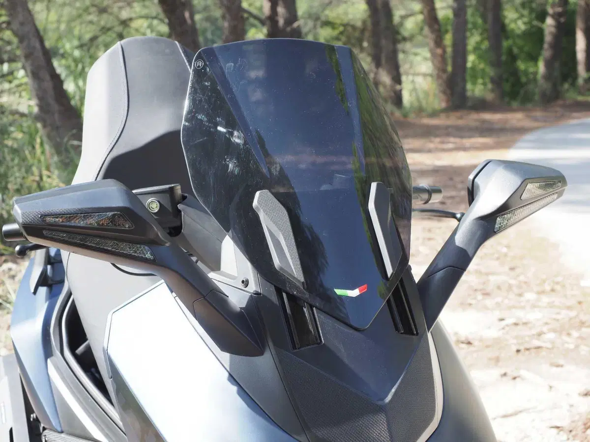 Wottan Storm-R 300 TEST: il best buy degli scooter sportivi? (5)