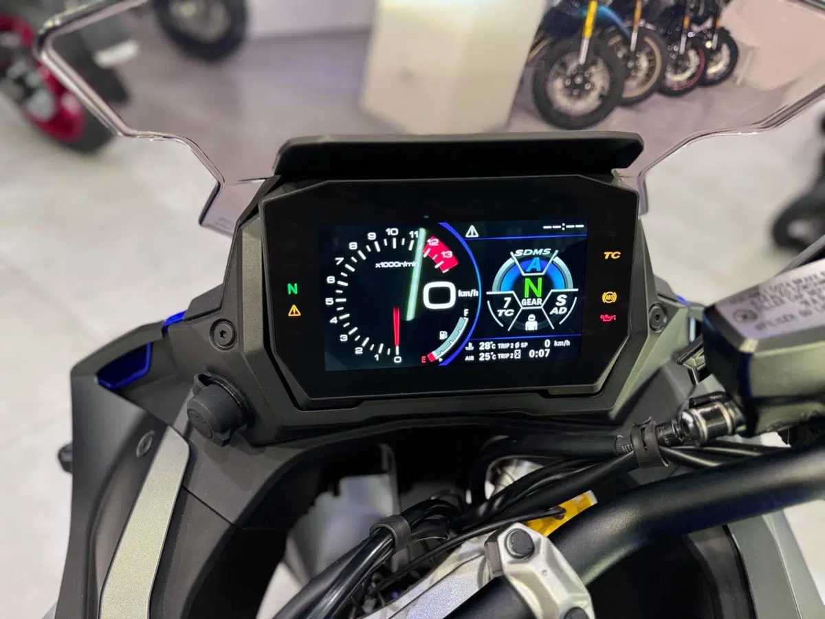Suzuki GSX-S1000GX (2024 - 26) (6)