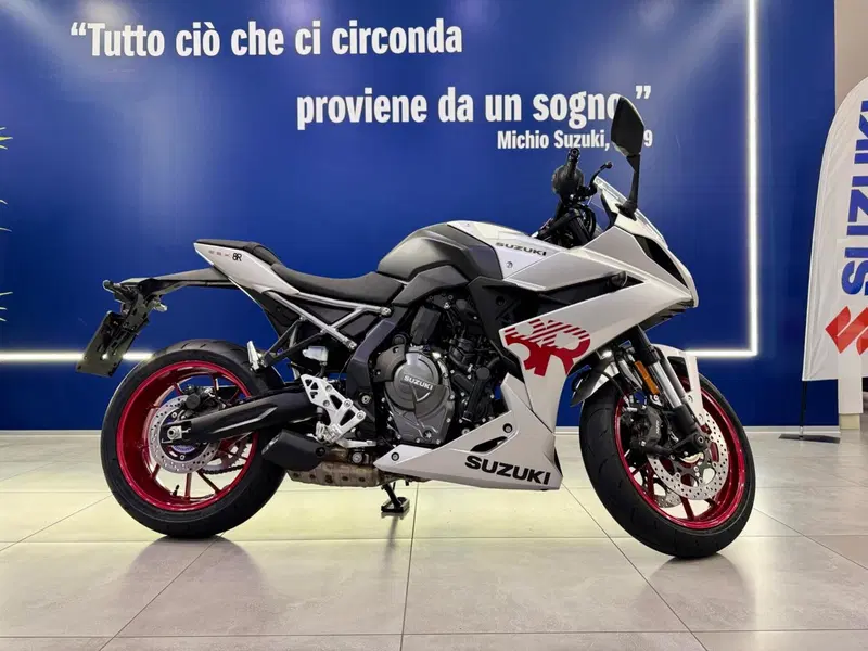 Suzuki GSX-8R (2024 - 26) (5)