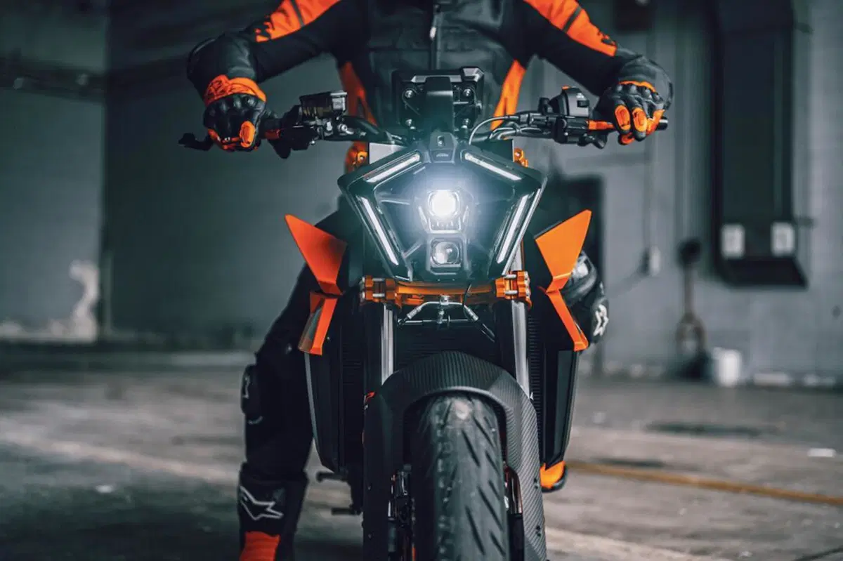 KTM 1390 SUPER DUKE R e EVO: caratteristiche tecniche, dotazione, cosa cambia. Ancora più bestia! [VIDEO e GALLERY] (3)