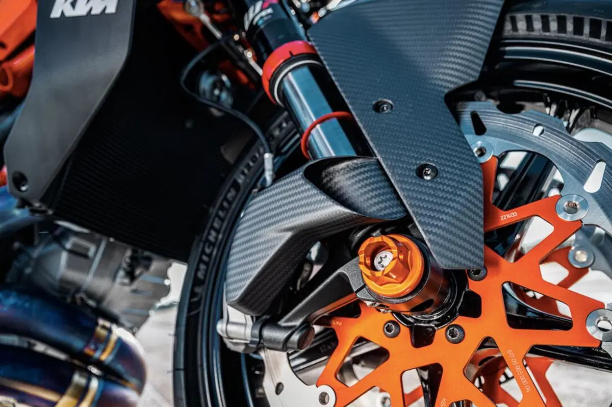 KTM 1390 SUPER DUKE R e EVO: caratteristiche tecniche, dotazione, cosa cambia. Ancora più bestia! [VIDEO e GALLERY] (5)