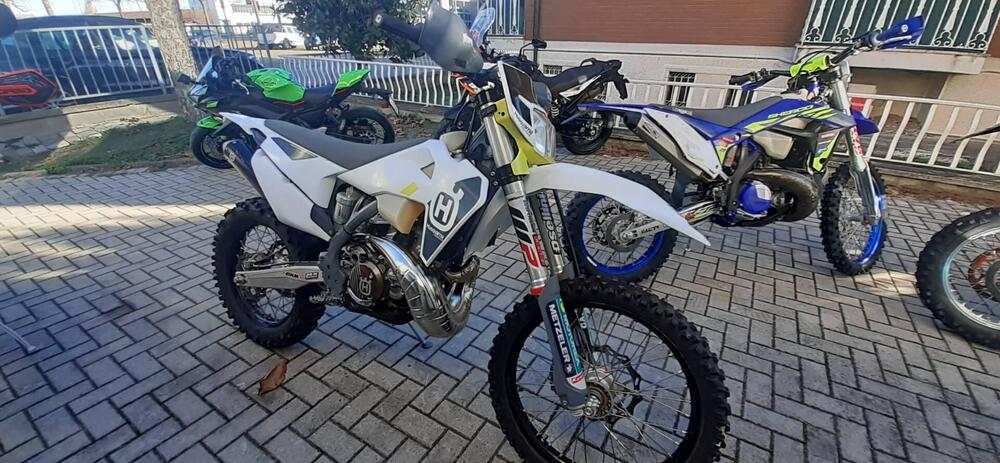 Husqvarna TE 250i (2022) (4)