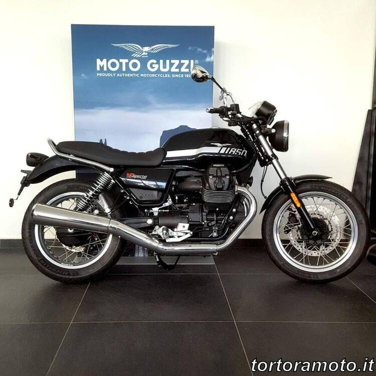 Moto Guzzi V7 Special (2021 - 24) (4)