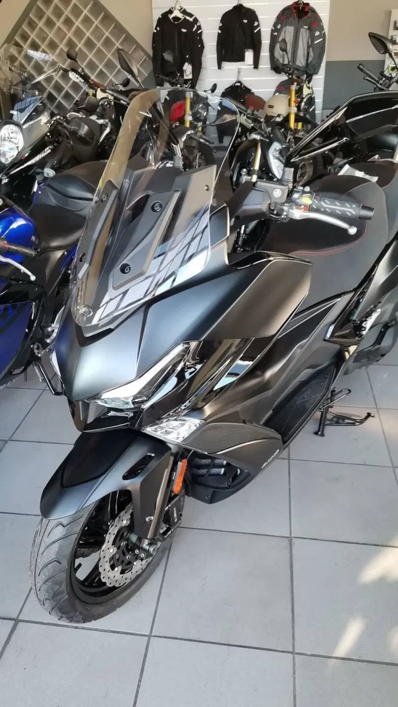 Kymco Xciting VS 400i (2023 - 26) (2)