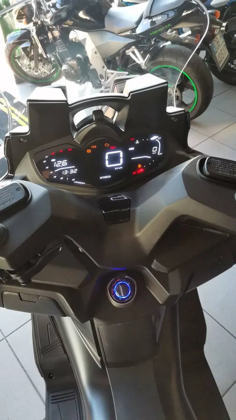 Kymco Xciting VS 400i (2023 - 26) (3)
