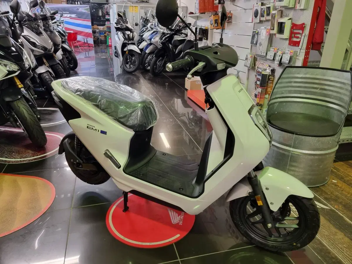 Honda EM1 e (2023 - 26)