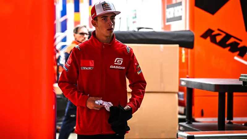 MotoGP 2023. Pedro Acosta dopo il primo test con la MotoGP: "Non bisogna essere testardi. Meglio un giro in pi&ugrave; che tornare al box in scooter"