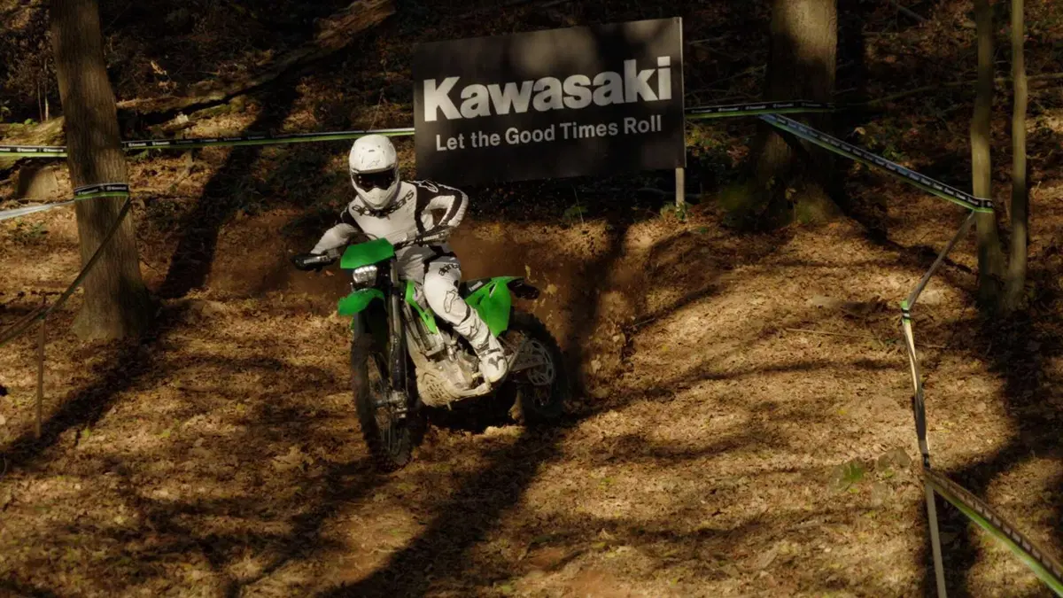 TEST Kawasaki KX 300 X: il giusto mezzo [VIDEO]
