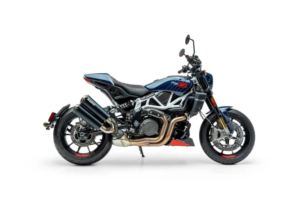 Nuova Indian FTR X 100% R Carbon: soltanto 400 al mondo  (3)