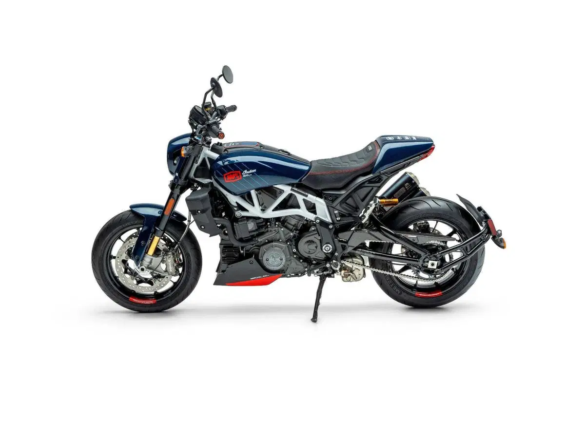 Nuova Indian FTR X 100% R Carbon: soltanto 400 al mondo  (4)