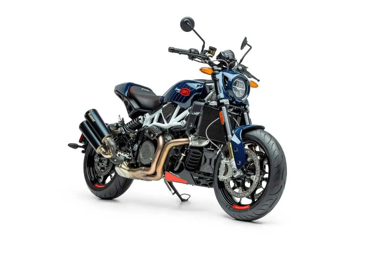 Nuova Indian FTR X 100% R Carbon: soltanto 400 al mondo  (8)