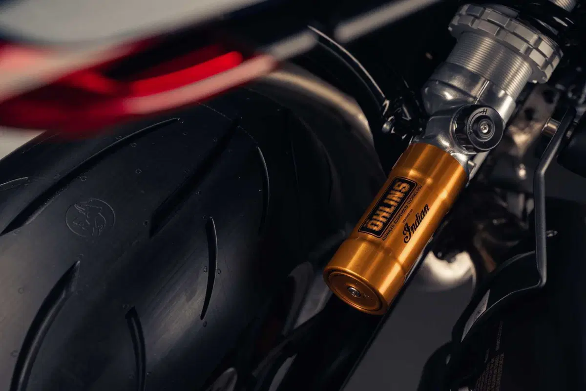 Nuova Indian FTR X 100% R Carbon: soltanto 400 al mondo  (4)