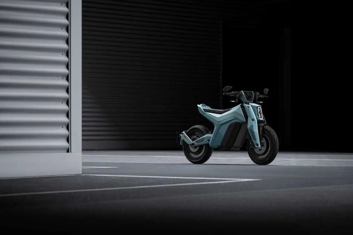 I AM Naxeon: elettrica, hi-tech e accessibile. Ve la presentiamo (4)