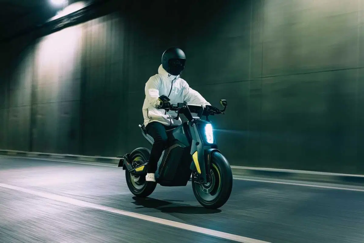 I AM Naxeon: elettrica, hi-tech e accessibile. Ve la presentiamo (24)
