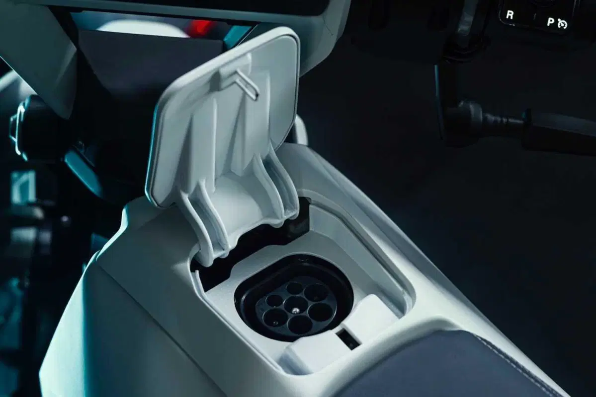 I AM Naxeon: elettrica, hi-tech e accessibile. Ve la presentiamo (27)