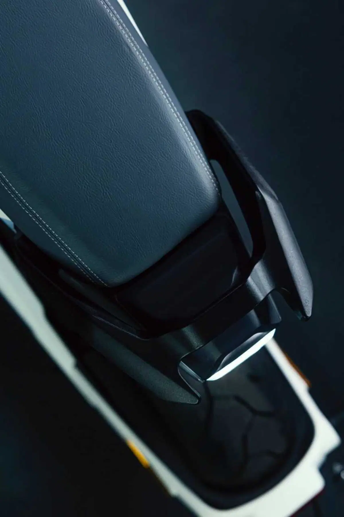 I AM Naxeon: elettrica, hi-tech e accessibile. Ve la presentiamo (33)