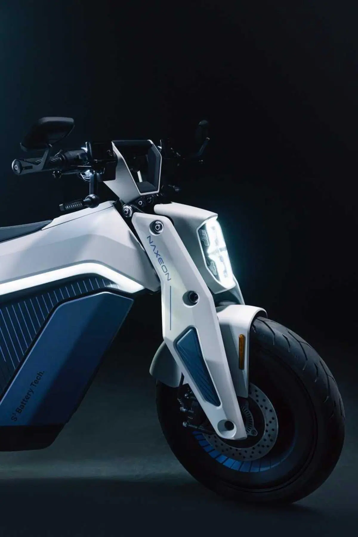 I AM Naxeon: elettrica, hi-tech e accessibile. Ve la presentiamo (37)