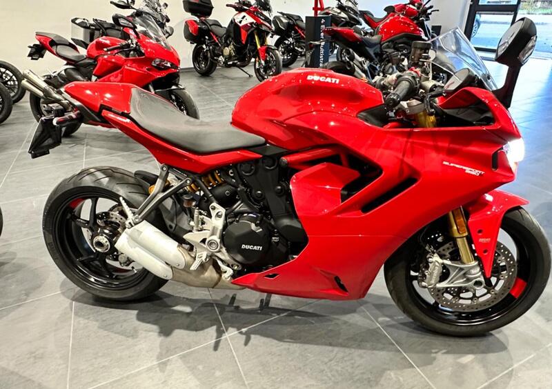 Vendo Ducati SuperSport 950 S 2021 24 usata a Arezzo codice