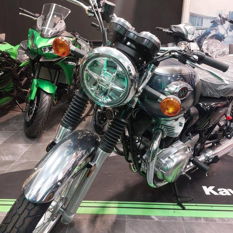 Kawasaki W 800 (2021 - 24) (2)