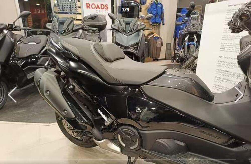 Yamaha T-Max 560 Tech Max (2022 - 24) (3)