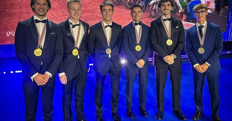 I campioni del mondo 2023 premiati a Liverpool! Da Pecco Bagnaia a Nicol&ograve; Bulega, quanta Ducati! [VIDEO]