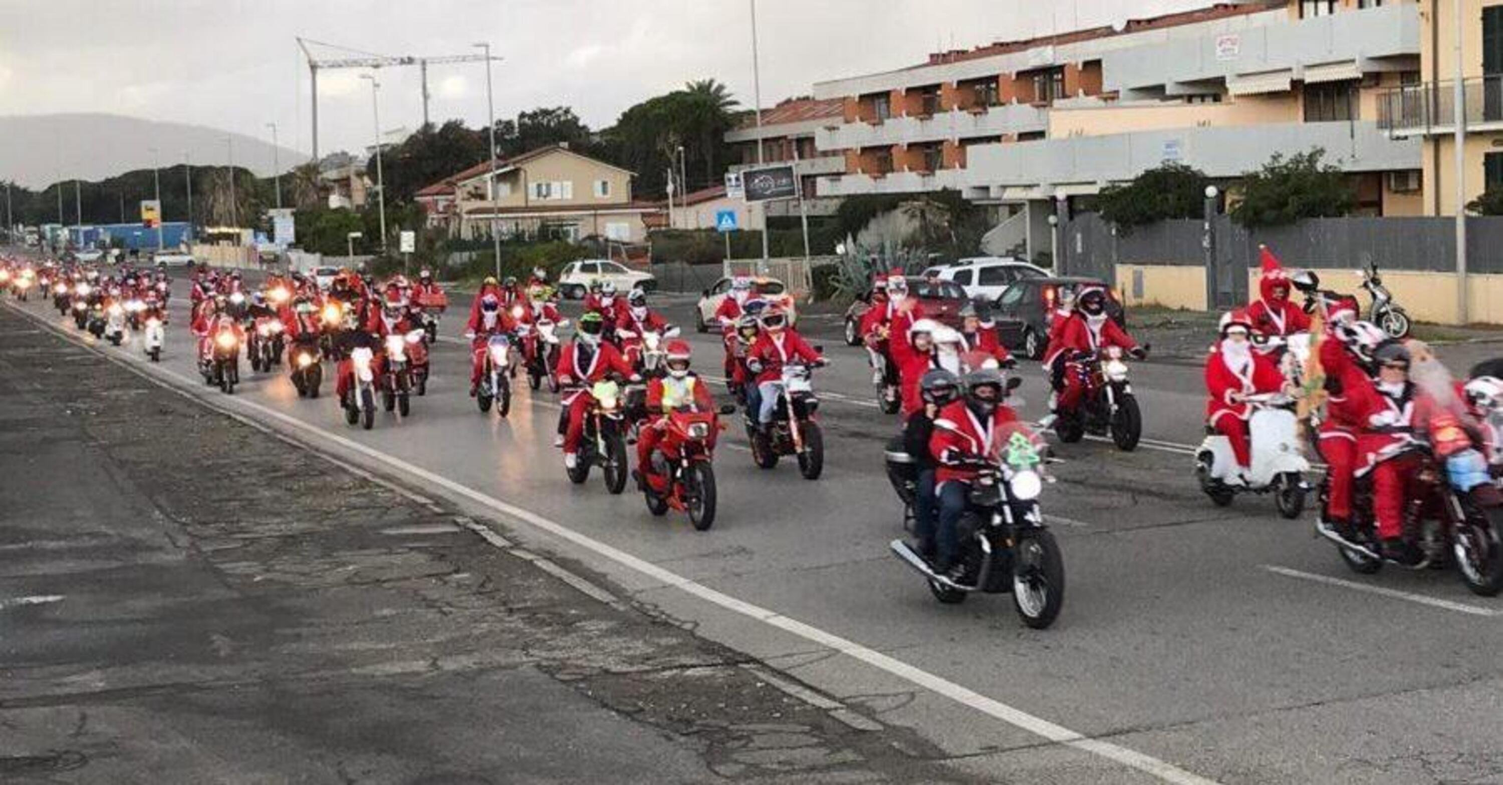 Moto Club Massa: arrivano i Babbo Natale in moto