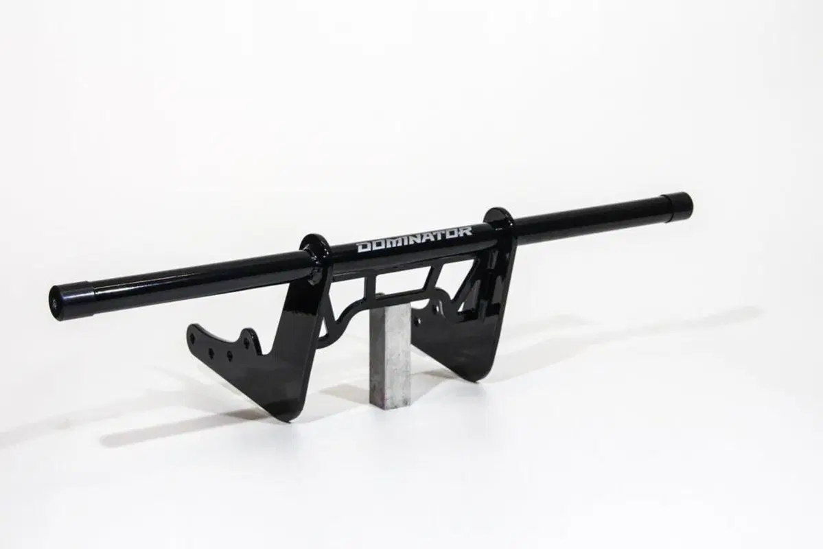 Crash Bar anteriore Dominator nero per Softail dal 