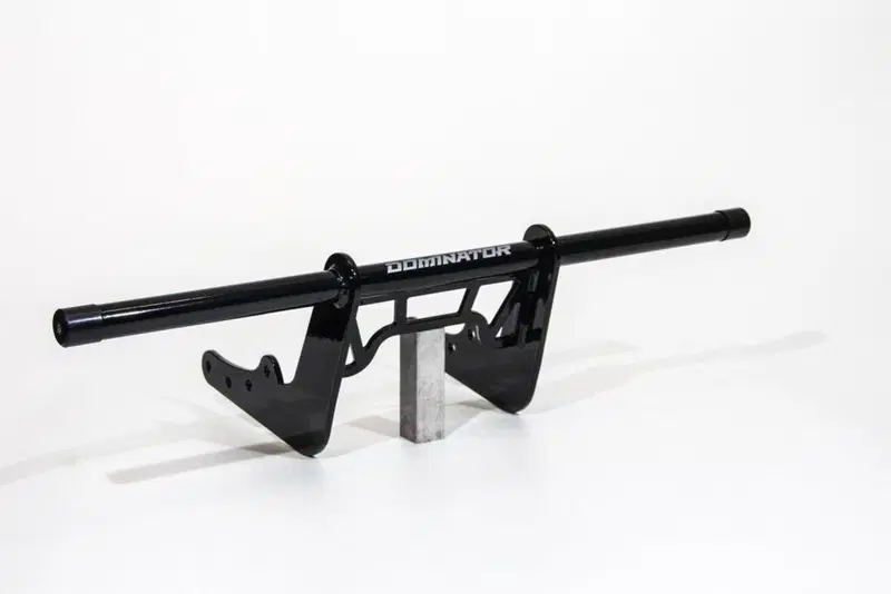 Crash Bar anteriore Dominator nero per Softail dal 