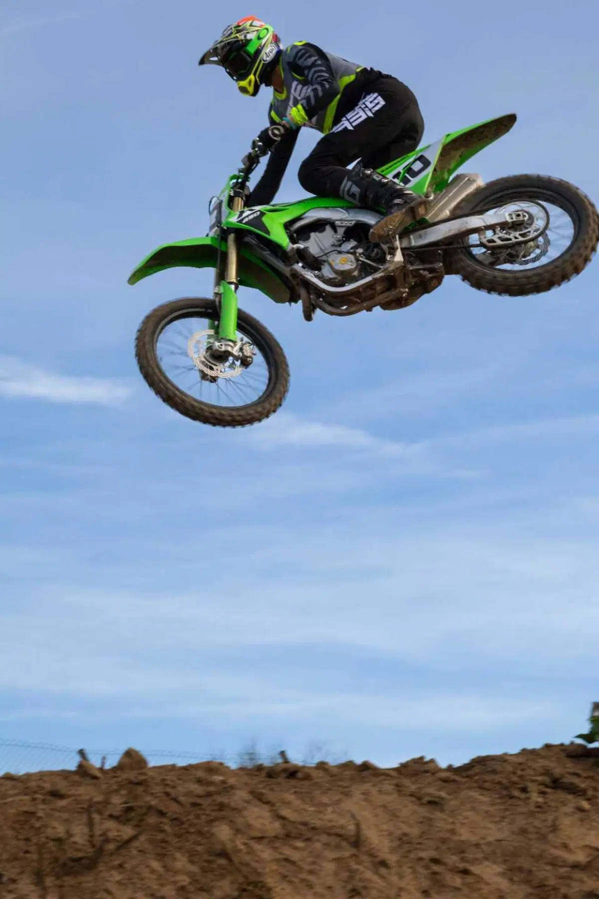Kawasaki KX 450 2024 TEST: come va, pregi e difetti della nuova 450 giapponese [VIDEO E GALLERY] (7)