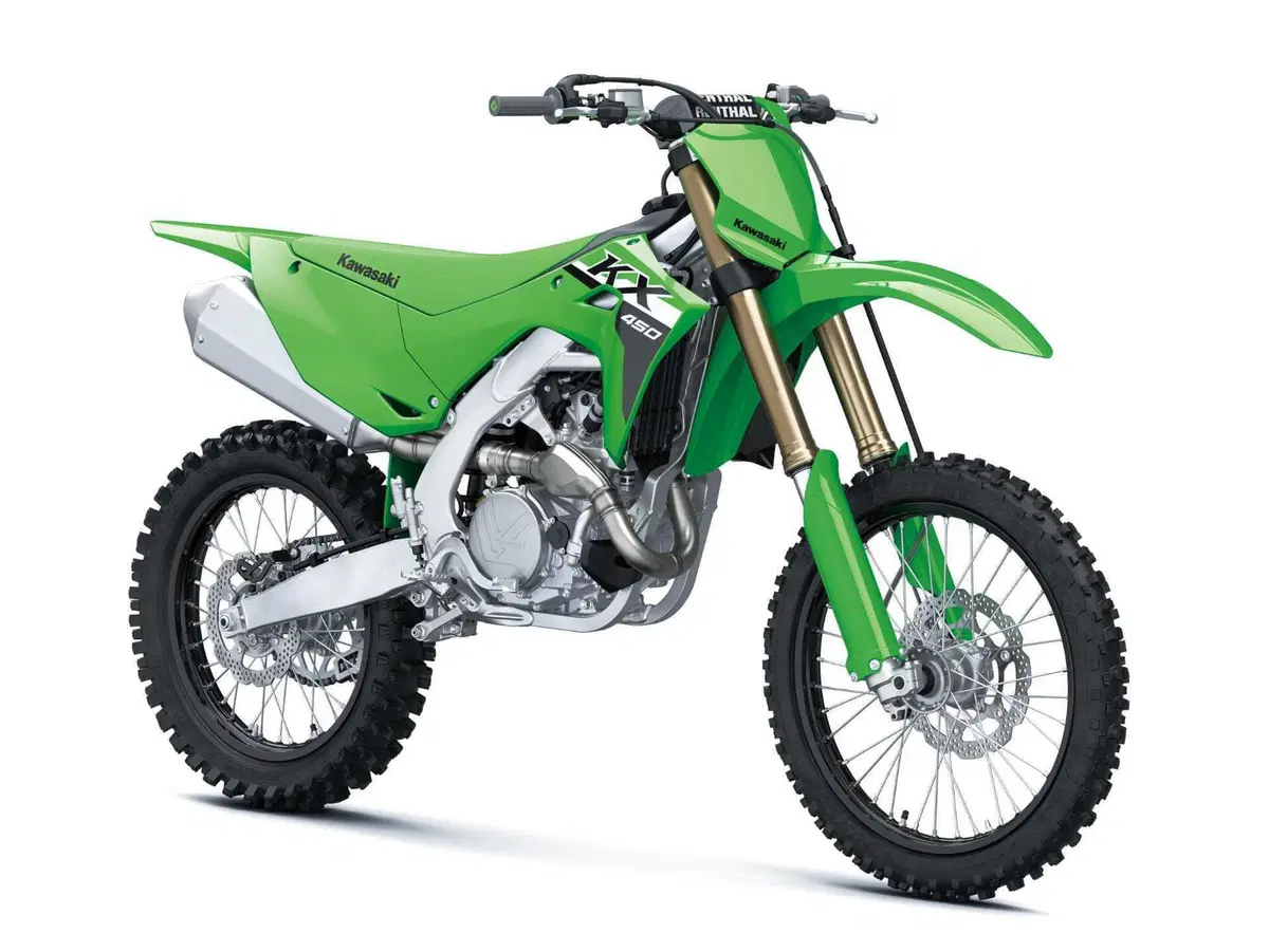 Kawasaki KX 450 2024 TEST: come va, pregi e difetti della nuova 450 giapponese [VIDEO E GALLERY] (32)