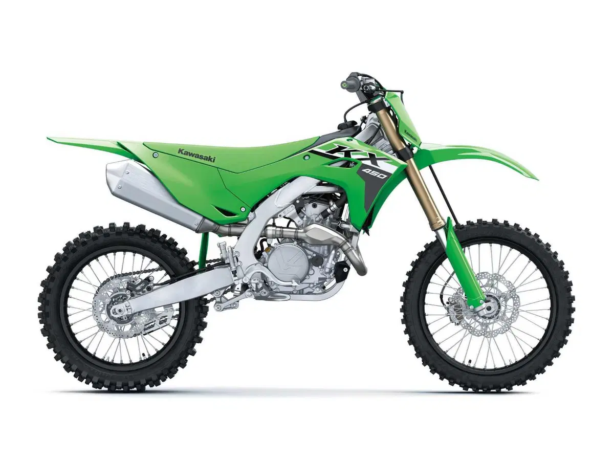 Kawasaki KX 450 2024 TEST: come va, pregi e difetti della nuova 450 giapponese [VIDEO E GALLERY] (33)