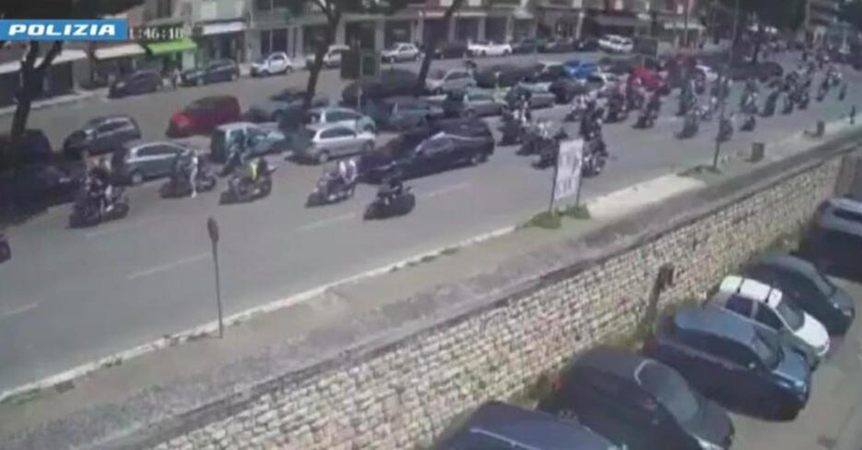 Bari, corteo di moto per i funerali di Christian Di Gioia: beccati i presunti organizzatori. Passano guai seri