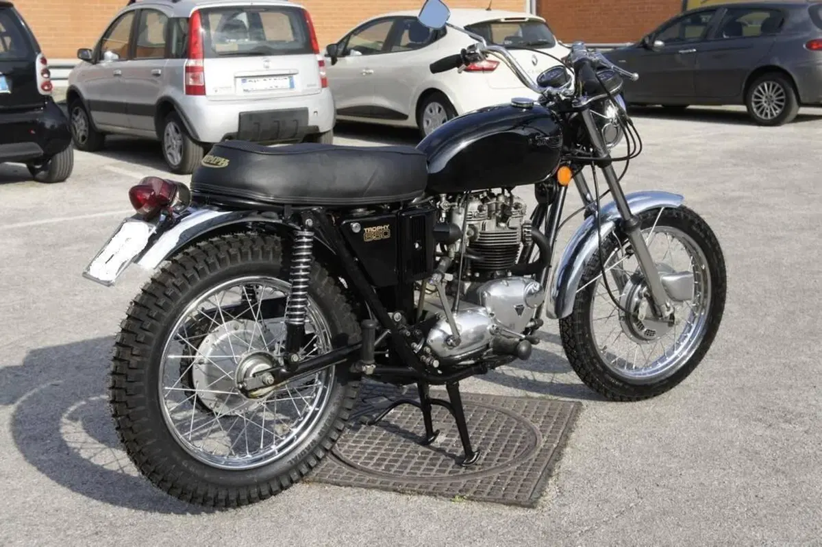 Triumph Bonneville T 120 R (5)