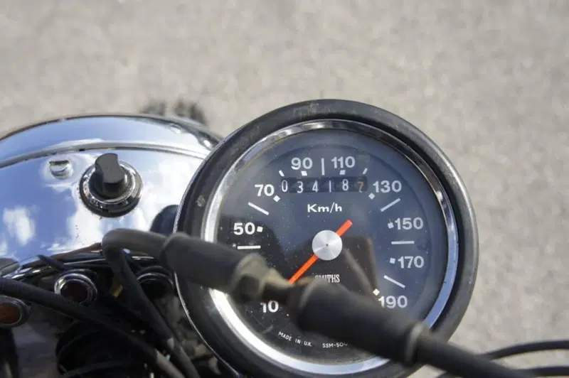 Triumph Bonneville T 120 R (10)