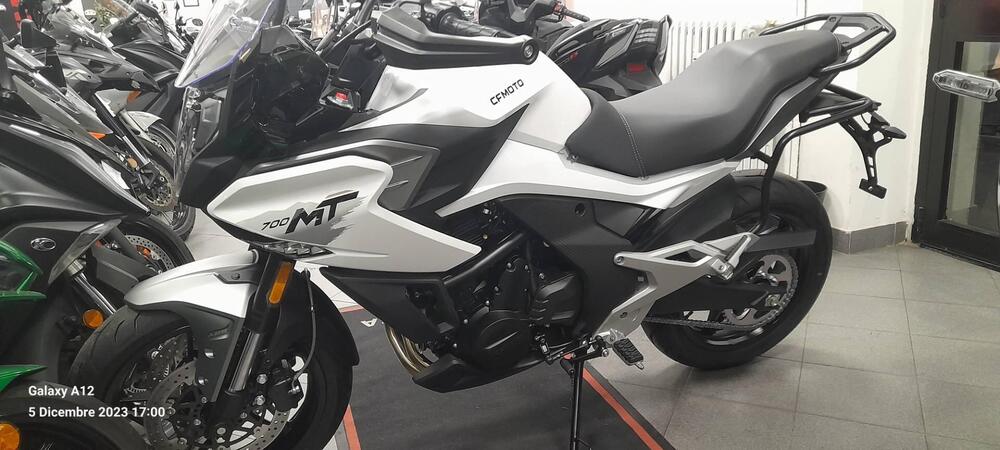 CFMOTO 700MT (2024) (2)