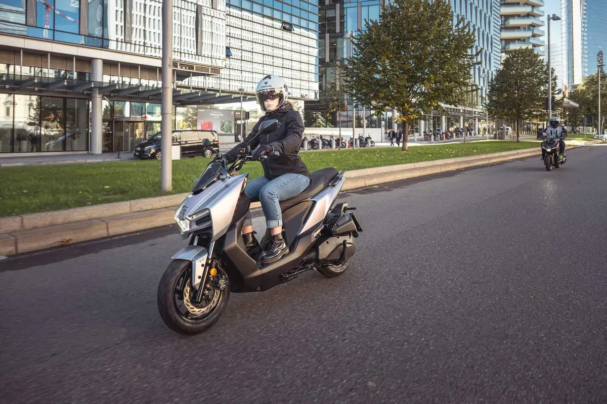 SYM Mamba 160: Agile e veloce...come un Mamba! (5)