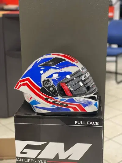 casco integrale con doppia visiera CGM