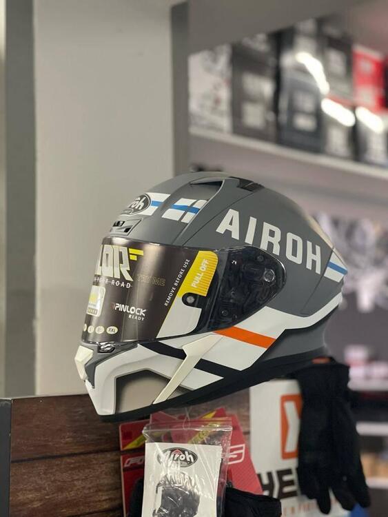 casco integrale AIROH VALOR CGM