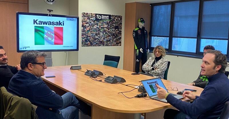 Il vicepresidente del Senato Centinaio visita Kawasaki Italia