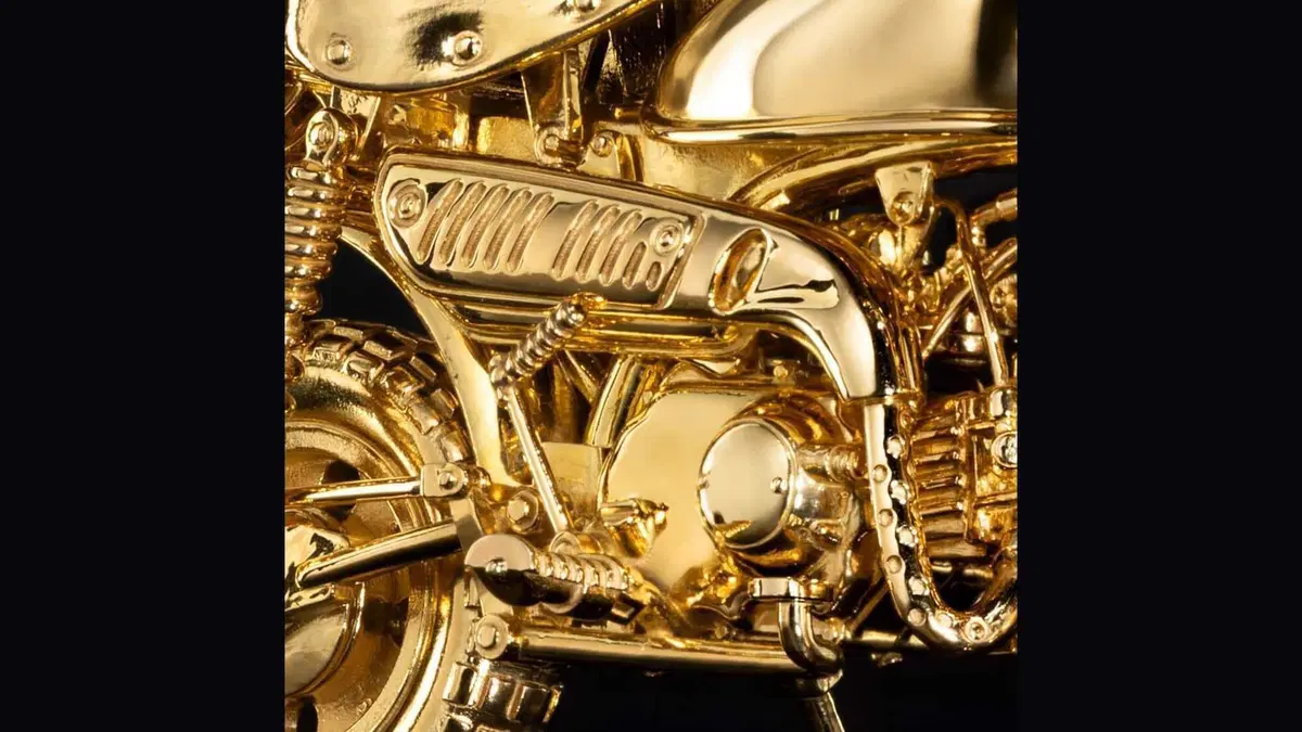 Dal Giappone un Honda Monkey 50 in argento placcato oro  (8)