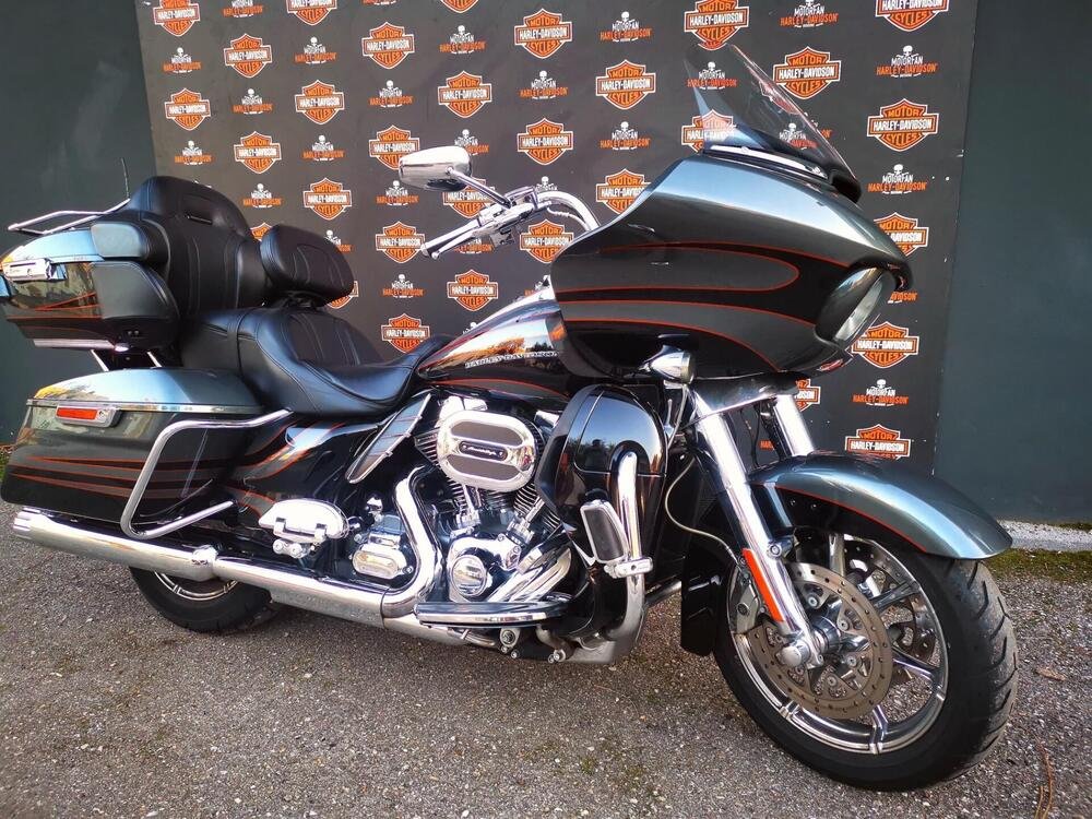 Harley-Davidson 1800 Road Glide Ultra (2014 - 16) - FLTRUSE