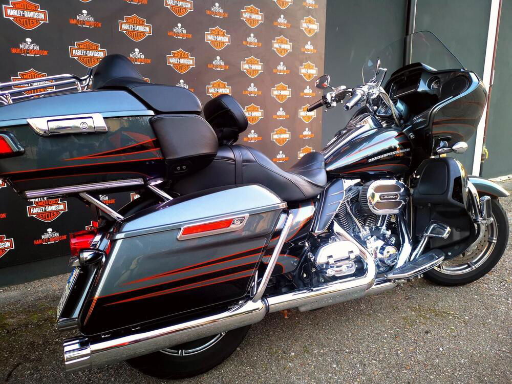 Harley-Davidson 1800 Road Glide Ultra (2014 - 16) - FLTRUSE (2)