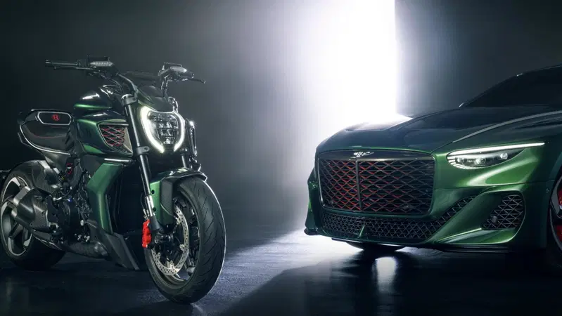 Ducati Diavel for Bentley: la nuova opera d&rsquo;arte della Casa di Borgo Panigale [GALLERY]