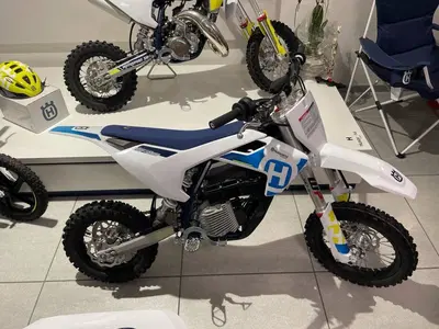 Husqvarna EE 5 (2023 - 24) nuova