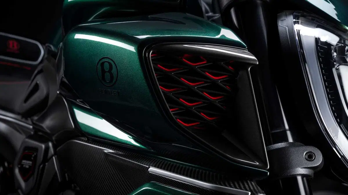 Ducati Diavel V4 Diavel for Bentley (2024) (8)