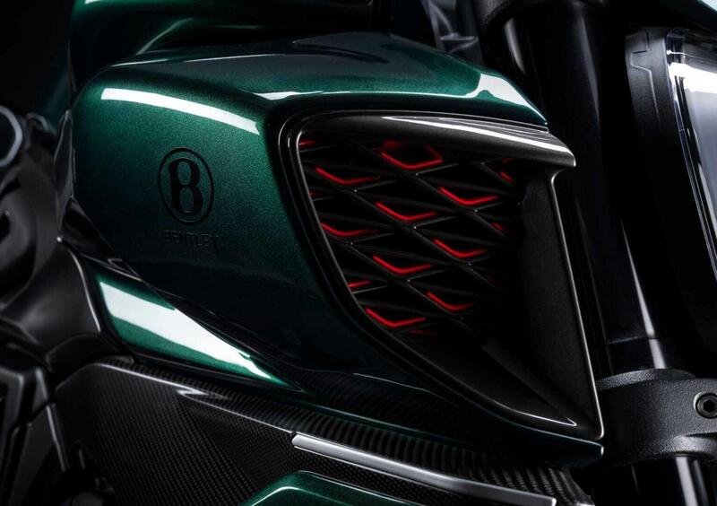 Ducati Diavel V4 Diavel for Bentley (2024) (8)